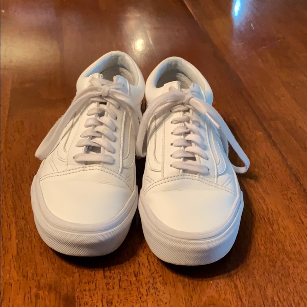 true white old skool tumble vans